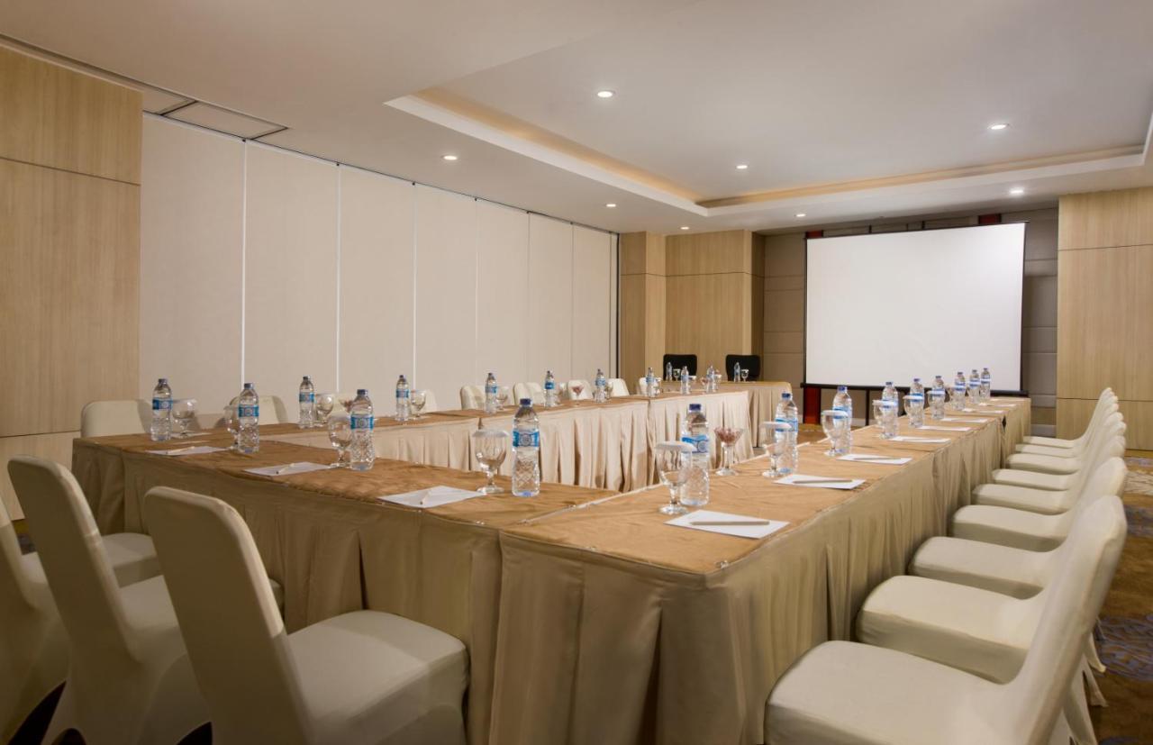 Hotel Santika Mega City Bekasi Zewnętrze zdjęcie