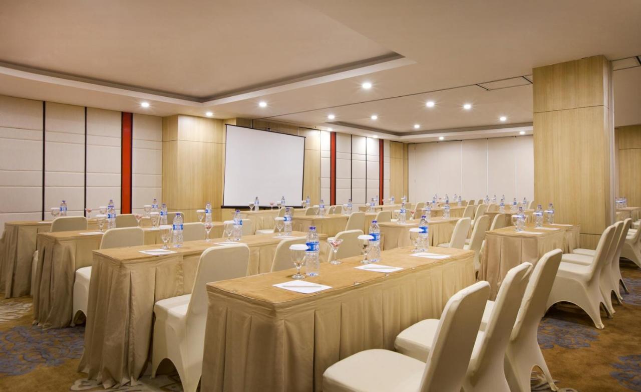 Hotel Santika Mega City Bekasi Zewnętrze zdjęcie