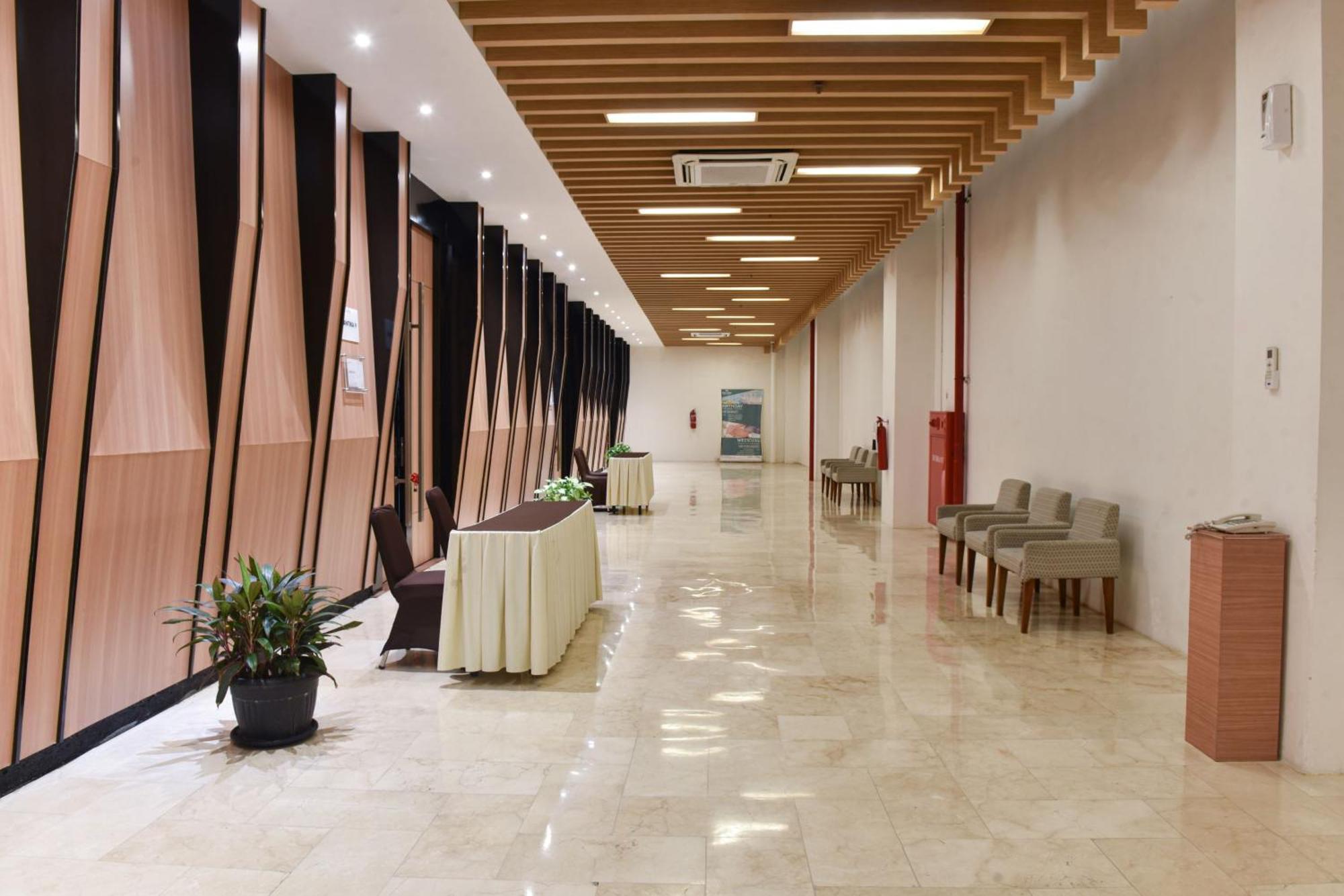 Hotel Santika Mega City Bekasi Zewnętrze zdjęcie