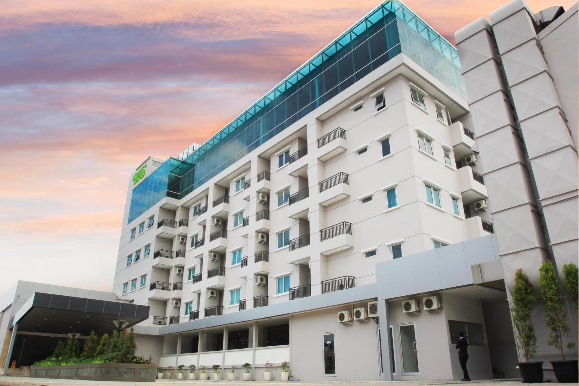Hotel Santika Mega City Bekasi Zewnętrze zdjęcie
